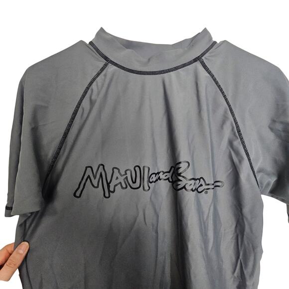 Maui and Sons Rash Guard Gray Short Sleeve Swimwear Swim Top Men M UPF 50+ - Picture 2 of 7
